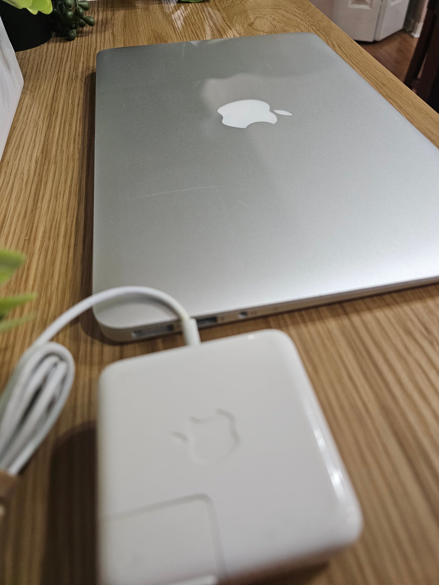 Apple Macbook Air 11" 4GB 64GB Refurbished