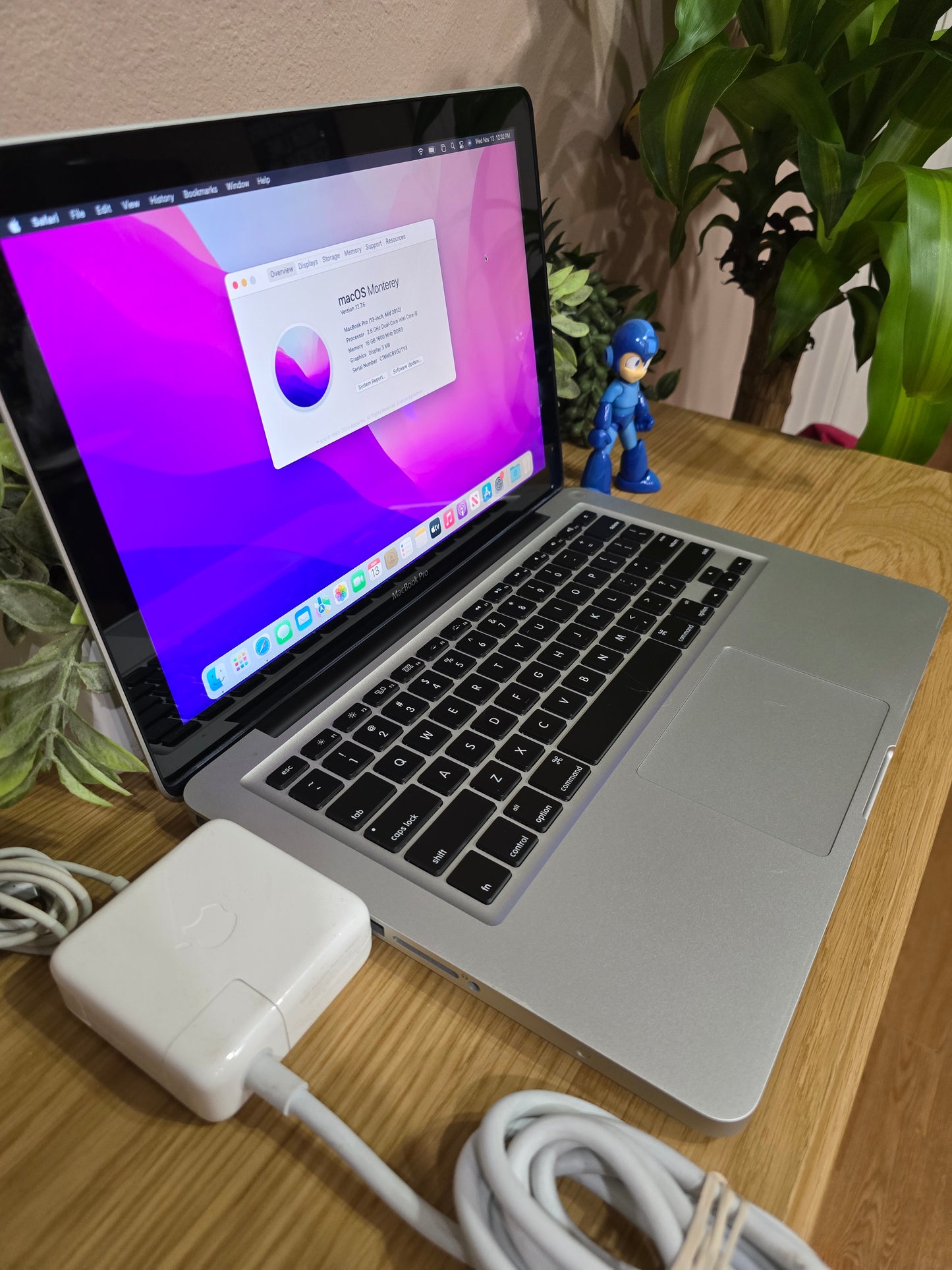 Apple MacBook Pro 13.3" 16GB 512GB SSD Monterey MacOS Refurbished