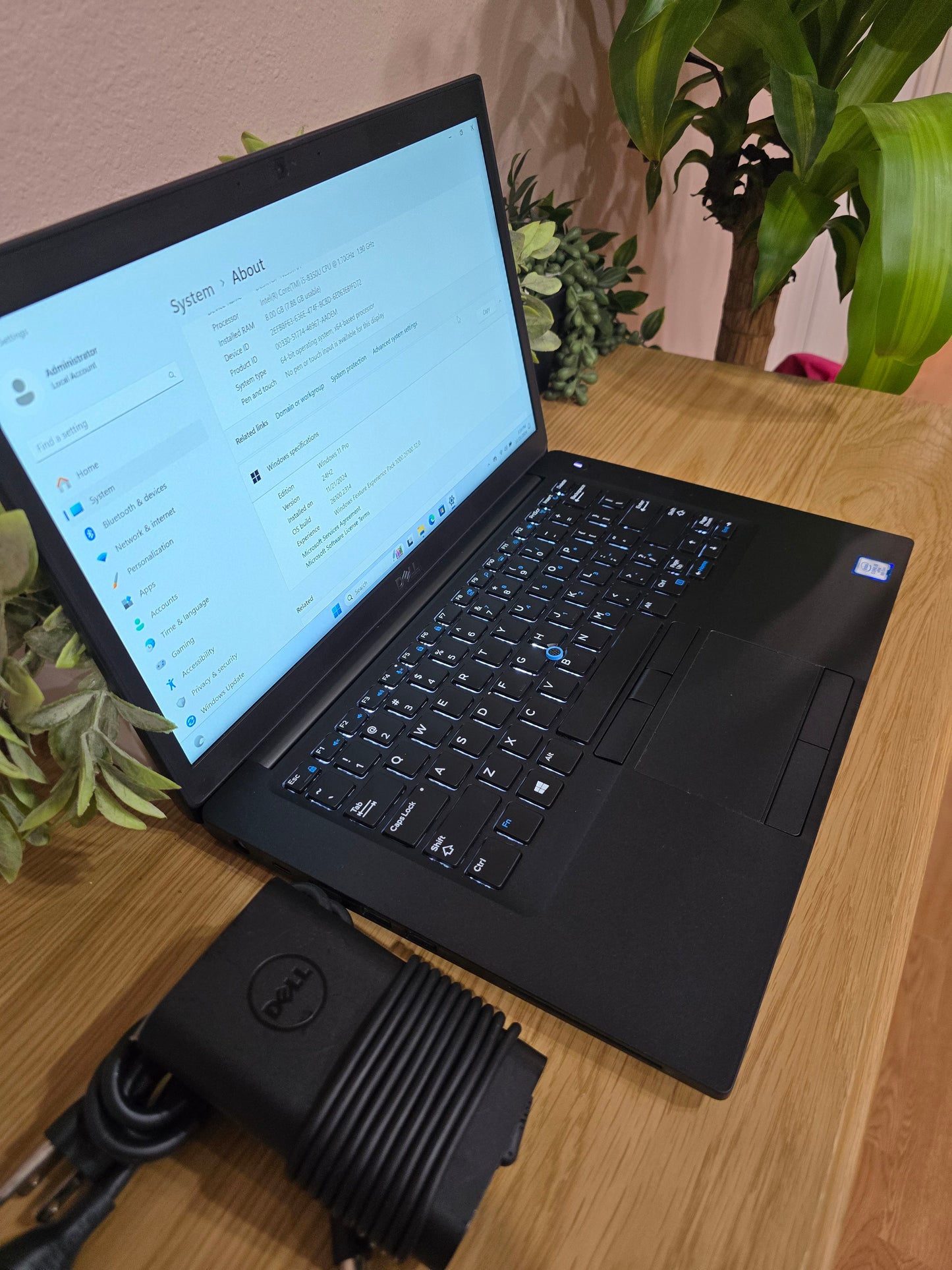 Dell Latitude 7480 14" i5 8GB 256GB SSD Win11 Refurbished