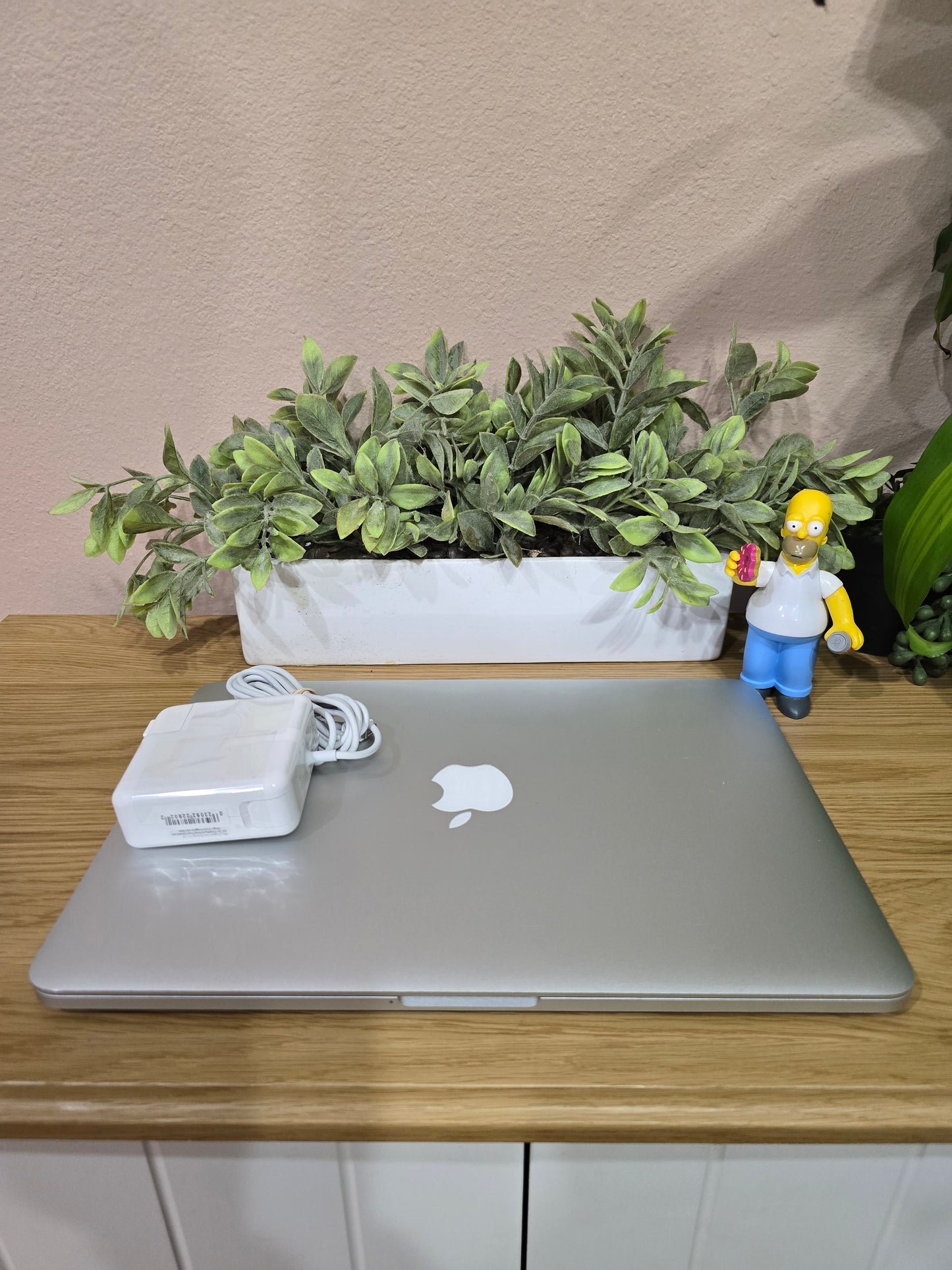 Apple MacBook Pro Retina 13.3" (A1502) 16GB RAM, 256GB SSD, MacOS Monterey Refurbished