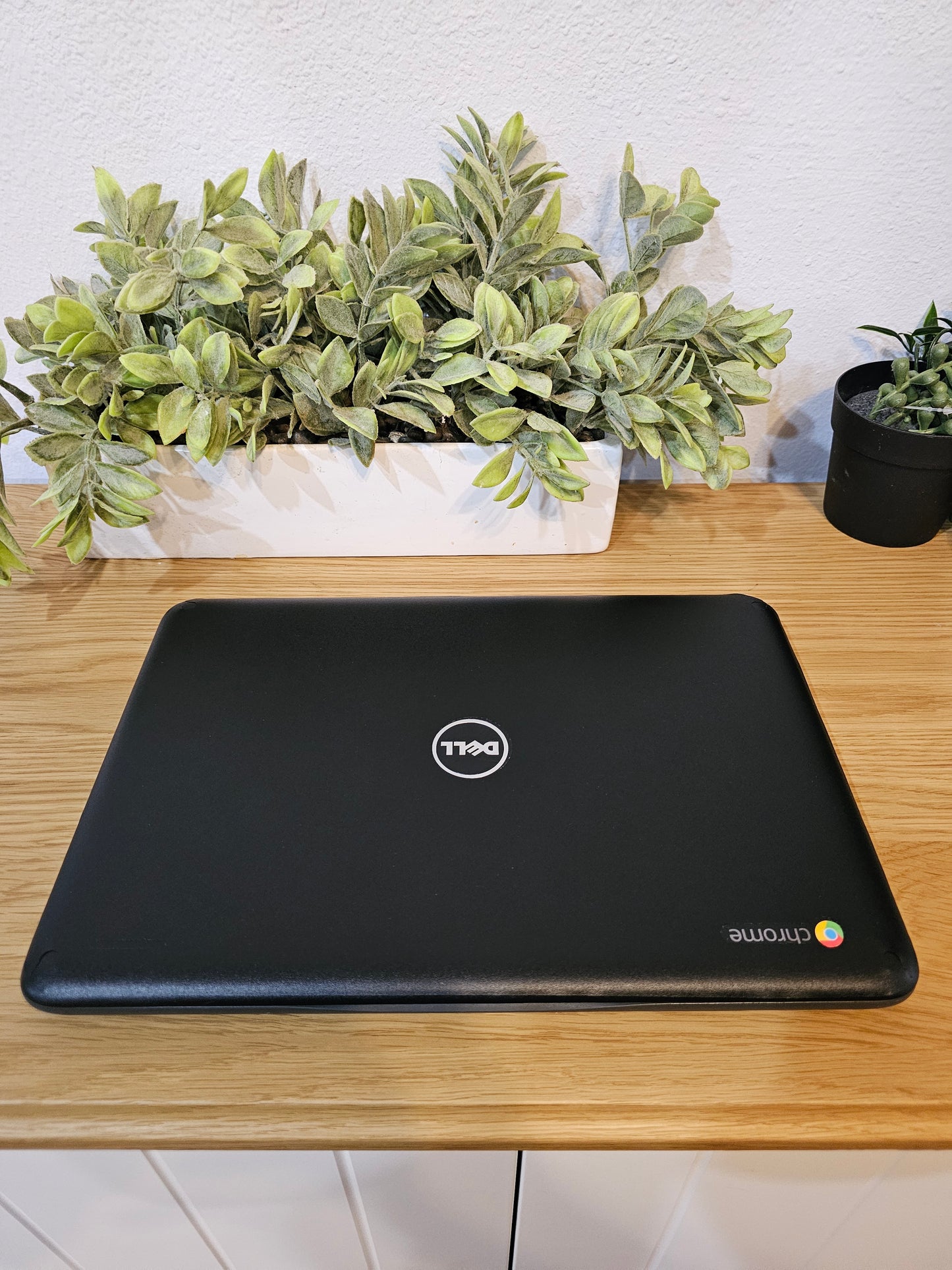 DELL 3180 Chromebook Chrome OS Ram 2gb Storage 16gb Refurbished