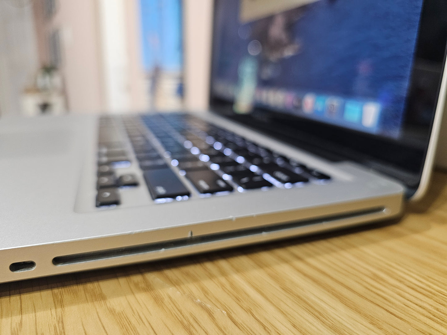 Apple Macbook Pro 13.3" i5 2.50Ghz 8GB 500GB MacOS Catalina Refurbished