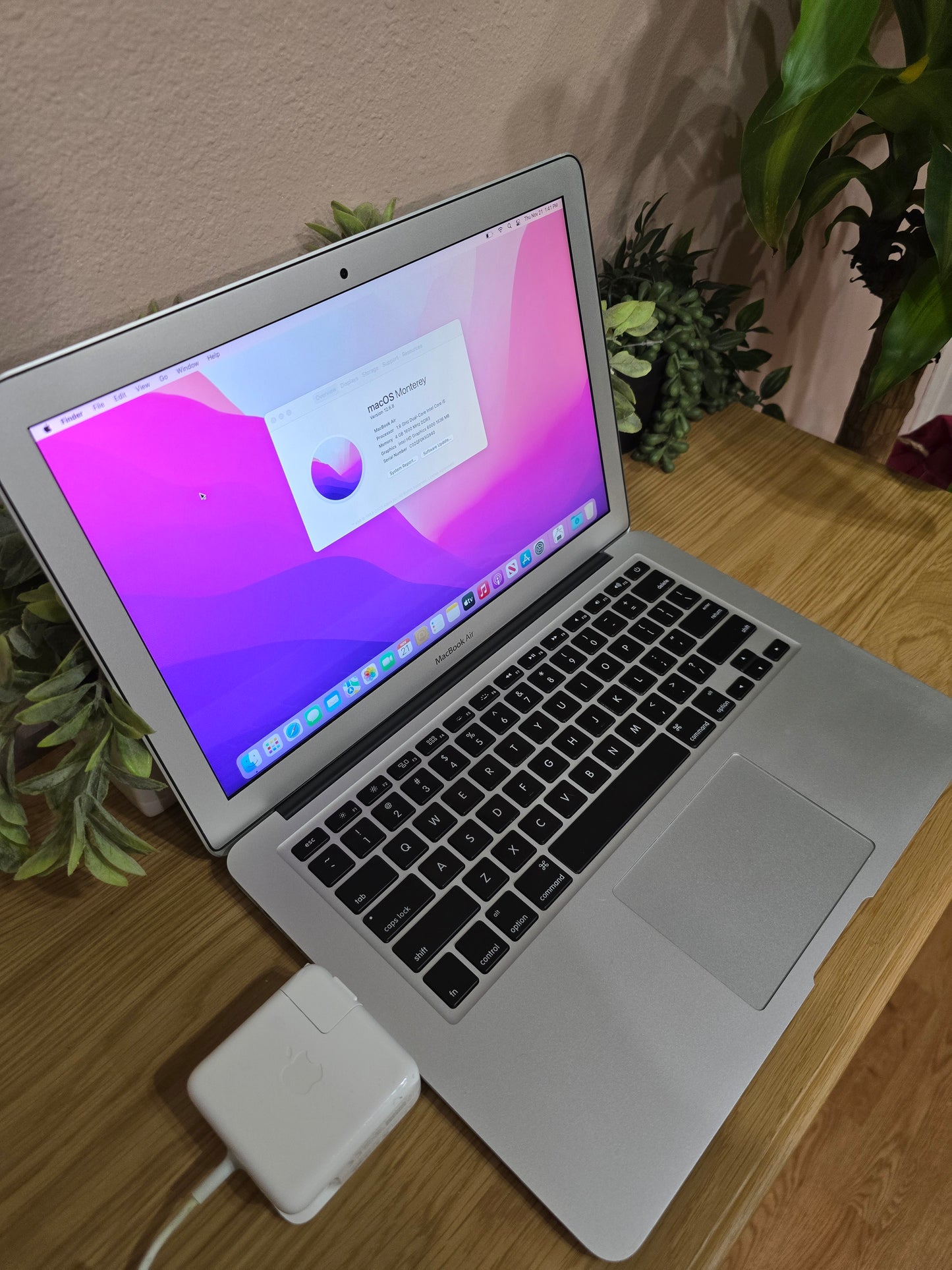 Apple Macbook Air 13.3" A1466 4GB 128GB Monterey OS Refurbished